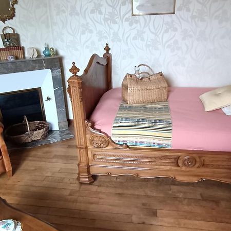 Agreables Chambres D'Hotes Pres Du Centre Ville Avec Jardin Le Mans Bagian luar foto